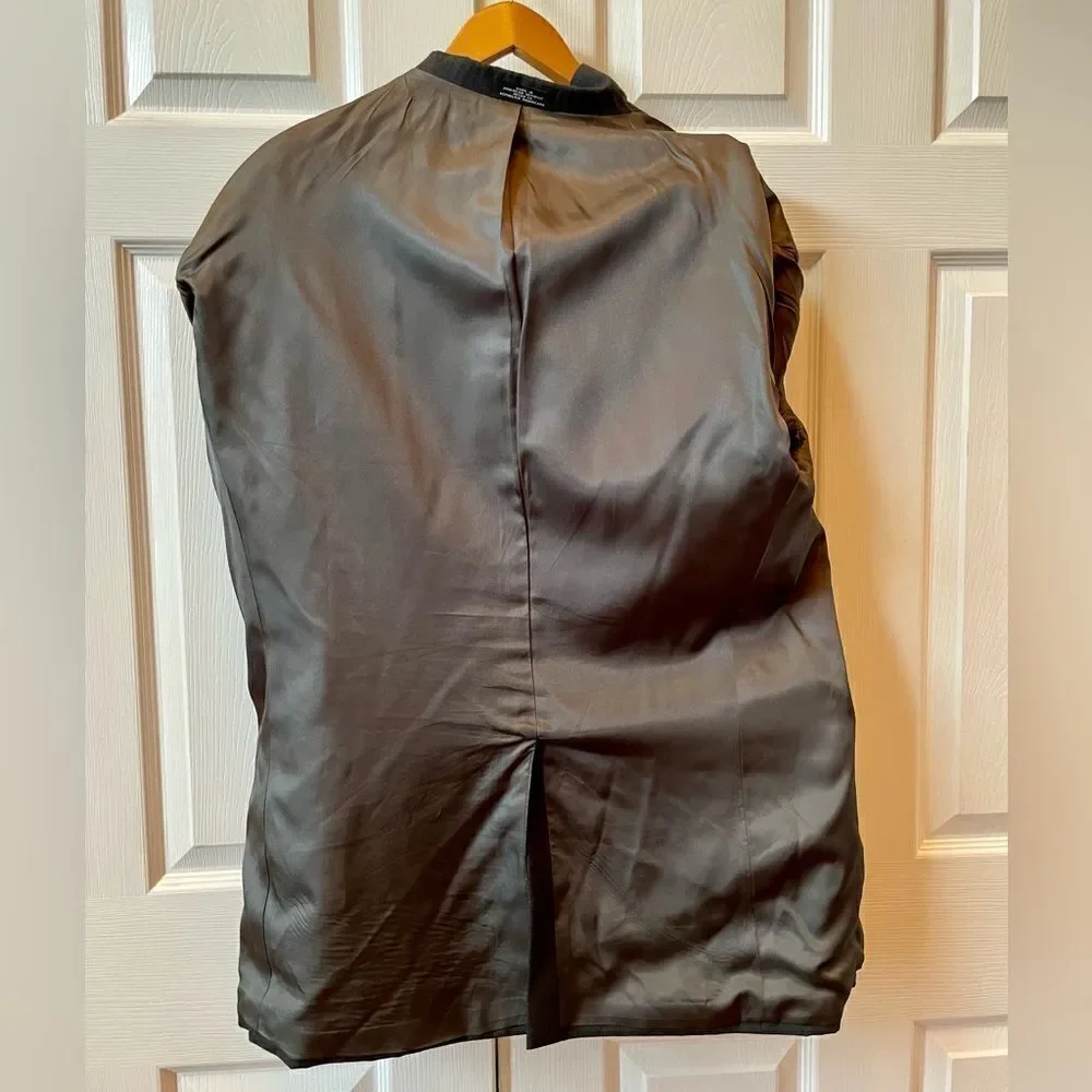 GRAY 2 BUTTON BLAZER BY BARRINGTON SIZE 46R EUC